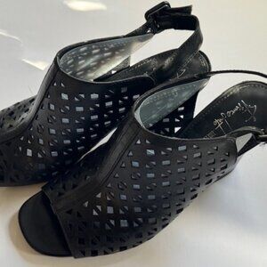 Franco Sarto Black Leather Slingback Sandals The Artist's Collection - size 8.5